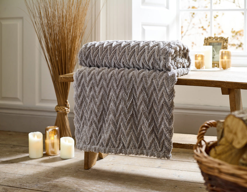 Tadcaster Sherpa Fleece Throw 140x180cm