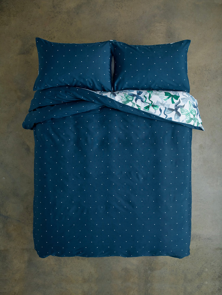 Bows Reversible Easy Care Duvet Set