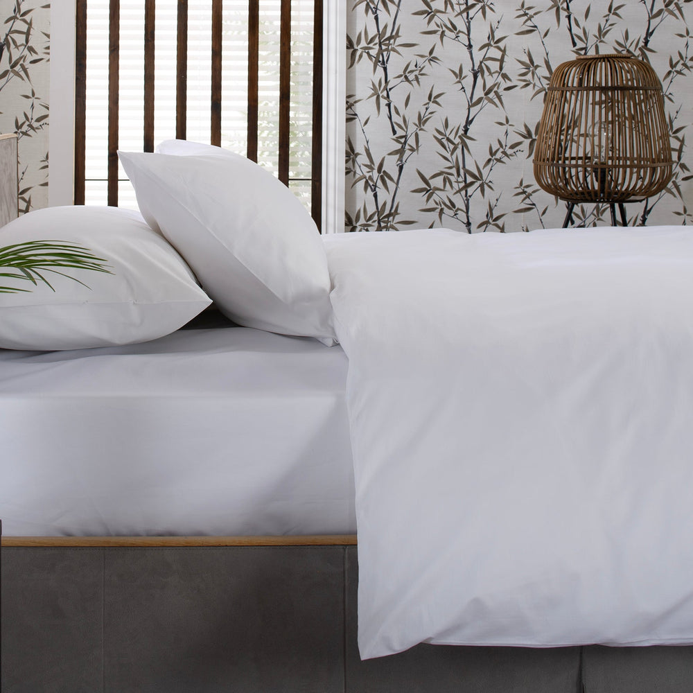 Hadrian’s Wall White Fitted Sheet – 230 Thread Count Cotton Sateen – 38cm Deep